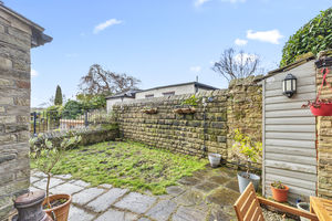 Photo 32- click for photo gallery